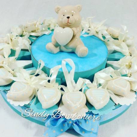 Idea torta battesimo nascita femminuccia con cuori in porcellana e centrale orsetto con cuore
