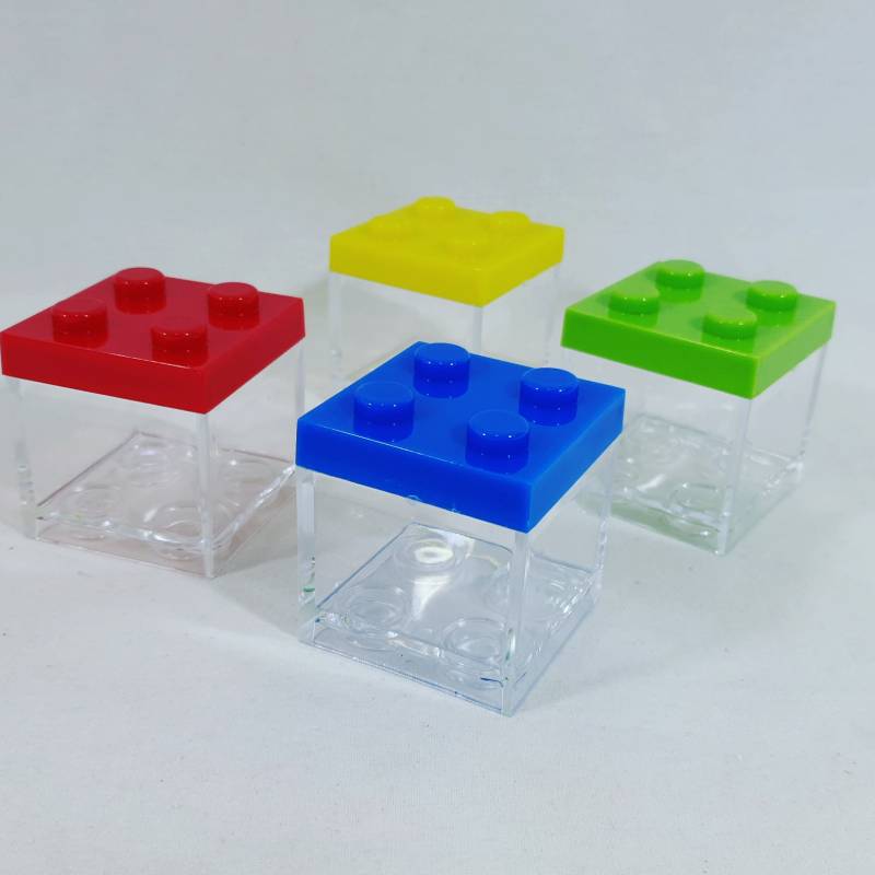 per bomboniere da matrimoni,cresima Omada Design scatolina Lego in plexiglas trasparente formato 5 X 5 X 5 cm made in Italy by Adamo,colore bianco. comunione,battesimo e feste di laurea 