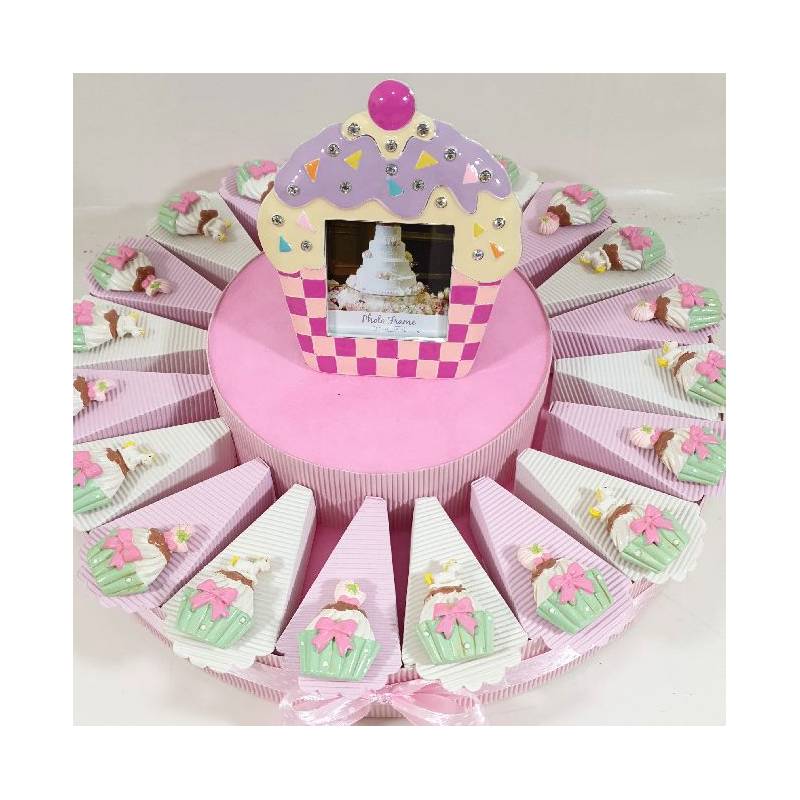 Torta di bomboniere nascita bimba cupcake magneti