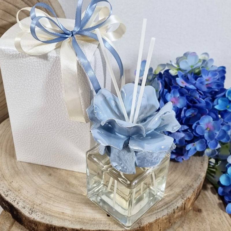 Profumatori bomboniere fiore porcellana azzurro polvere completi