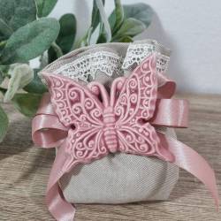 Bomboniere tema farfalle ceramica rosa antico sacchetto completo