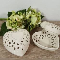 Idee bomboniere Matrimonio scatola cuore traforato ceramica bianca